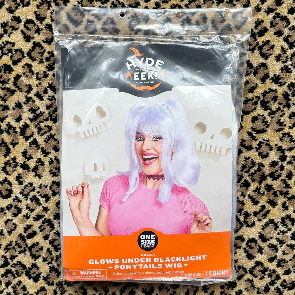 Ponytails Wig (NIB)